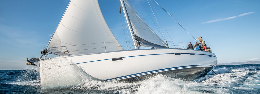Zeilboot in de wind