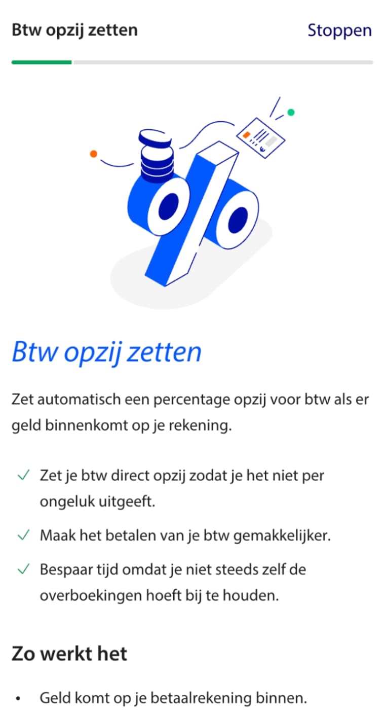 Telefoon waarop de nieuwe app-feature 'slimme overboekingen' zichtbaar is.