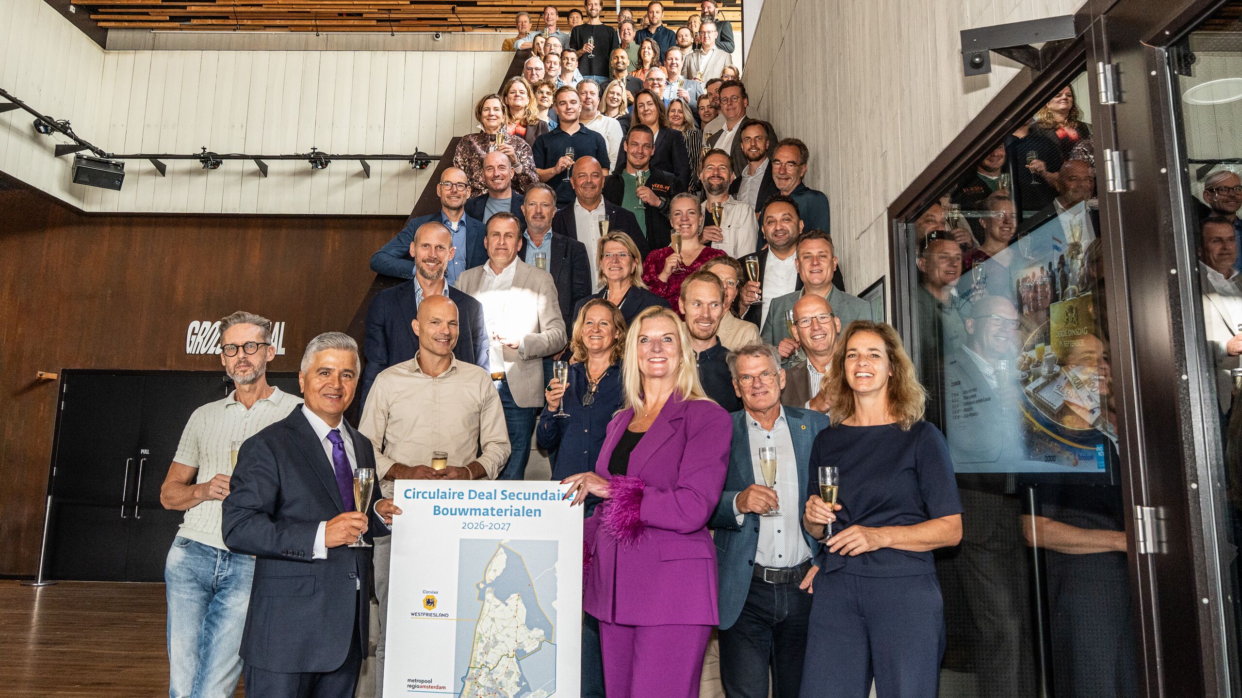 Ondertekening Houtbouw NHN groepsfoto