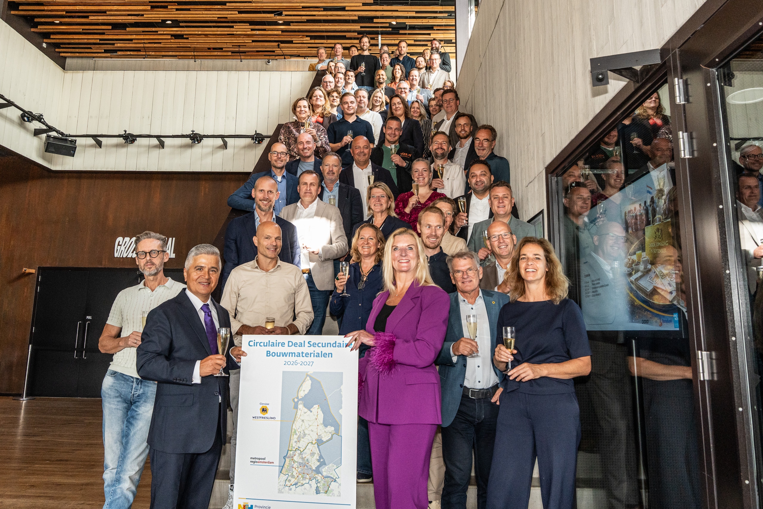 Ondertekening Houtbouw NHN groepsfoto