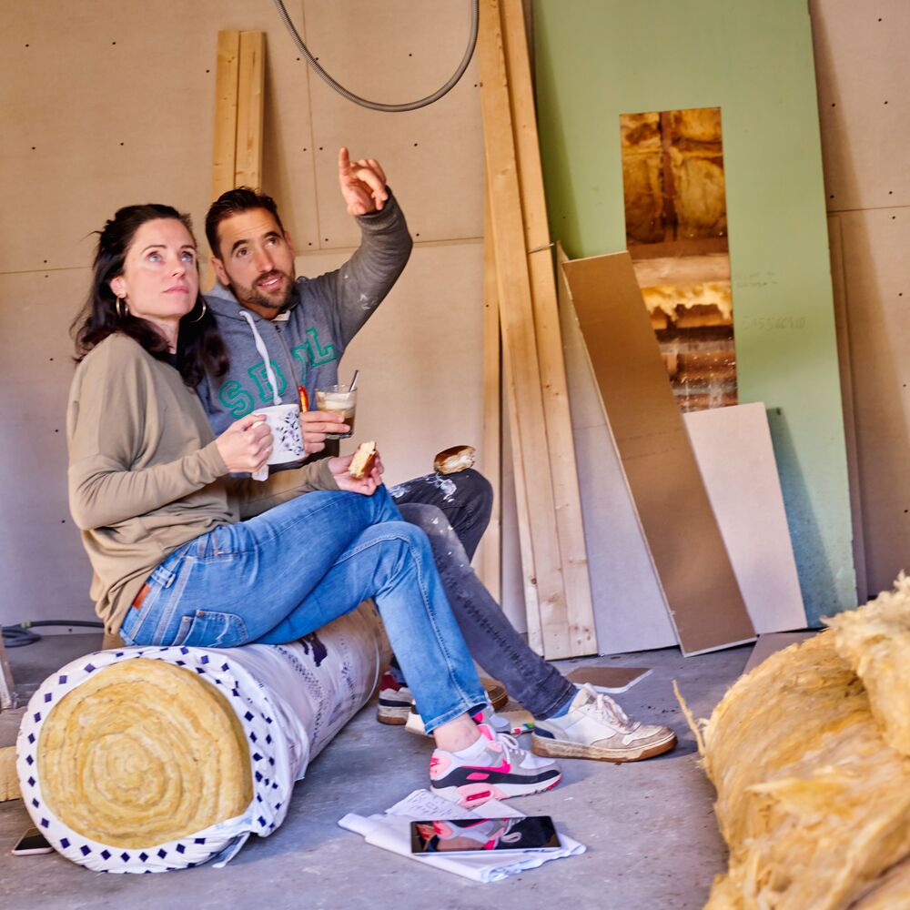 Sustainable, isolate, house, home, new house, new home, couple, DIY, remodel, remodeling, moving, relocation, sustainable living, living, job, contractor, budget, budget, construction site, isolation, sustainability