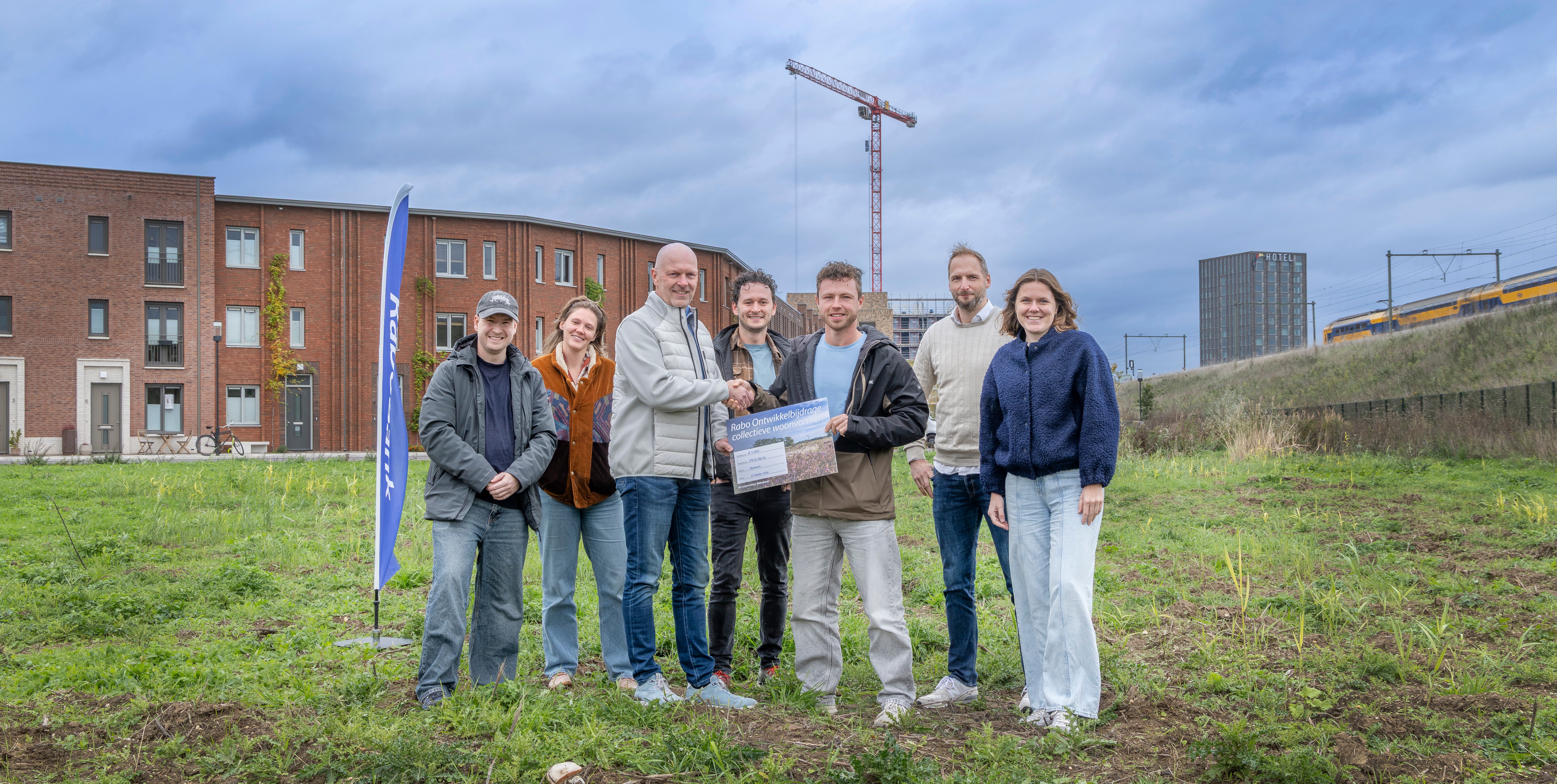 Chequeoverhandiging ontwikkelbijdrage CPO De Blije Bij